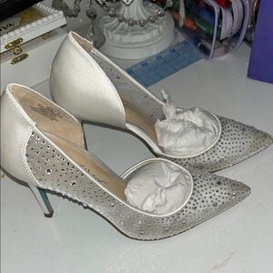 Betsy Johnson Elegant Silver & Crystal Stiletto Bridal Heels Size 7